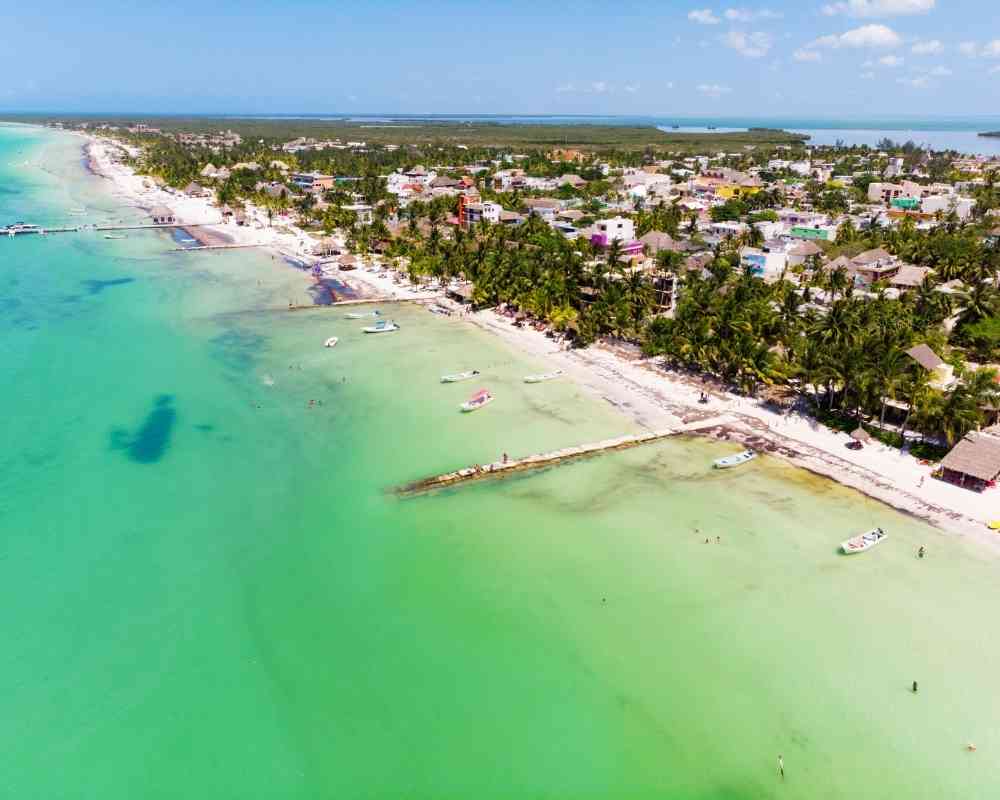 how to get to holbox