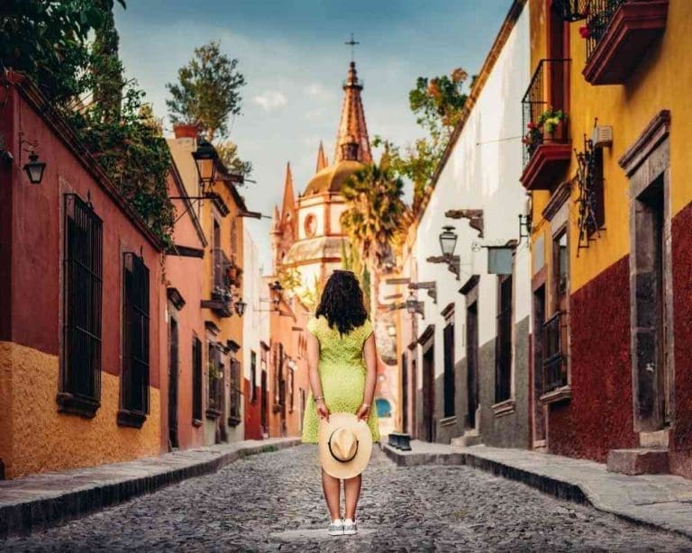 How to get a temporary resident visa in Mexico: a step-by-step guide